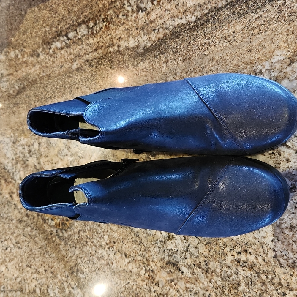 Clarks Cloudsteppers 8 M
